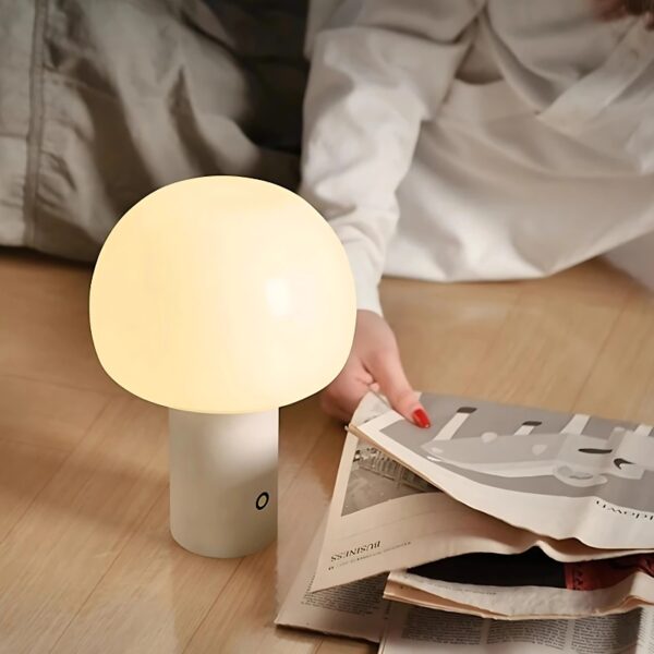 Lampe_de_Table_Tactile_en_Forme_de_Champignon_11