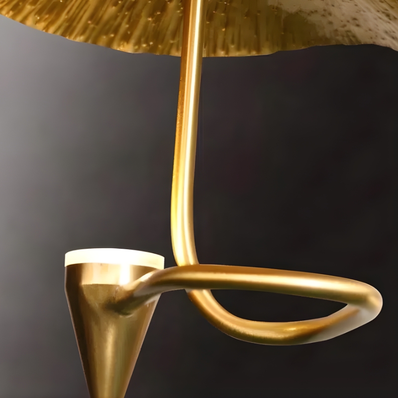 Suspension cascade LED spirale dorée luxe