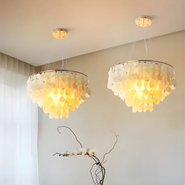 Suspension coquillage doré design moderne