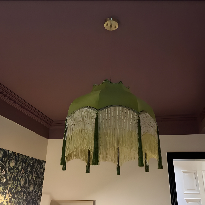 Suspension en tissu vert motif pampilles